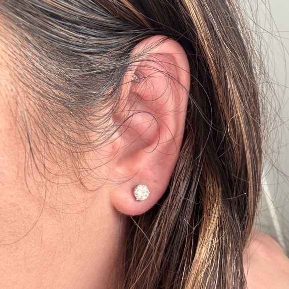 Genuine ✅ 1.04 ctw Natural Diamond Earrings✨ - Picture 13 of 14